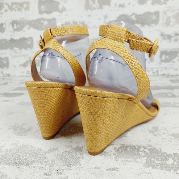 NEW Nordstrom Carrie Yellow Leather Slip On Buckle Ankle Strap Wedge Sandal O272 - Picture 6 of 10